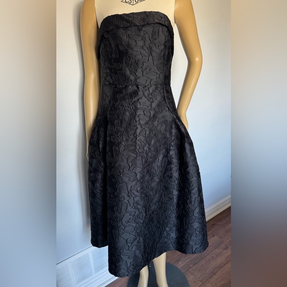 Elegant Black Textured Dress. Ptp 18” lenght 39”fully lined - Picture 2 of 12